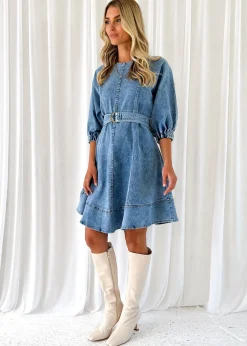 Women Gingham & Heels Short><noscript><img width=