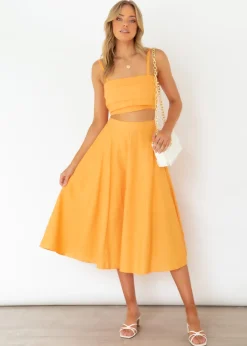 Women Gingham & Heels Crops><noscript><img width=