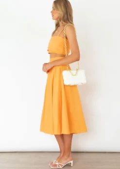 Women Gingham & Heels Crops><noscript><img width=