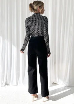 Women Gingham & Heels Jeans><noscript><img width=