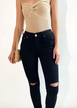 Women Gingham & Heels Jeans><noscript><img width=