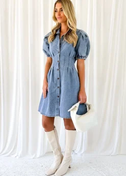 Women Gingham & Heels Short><noscript><img width=