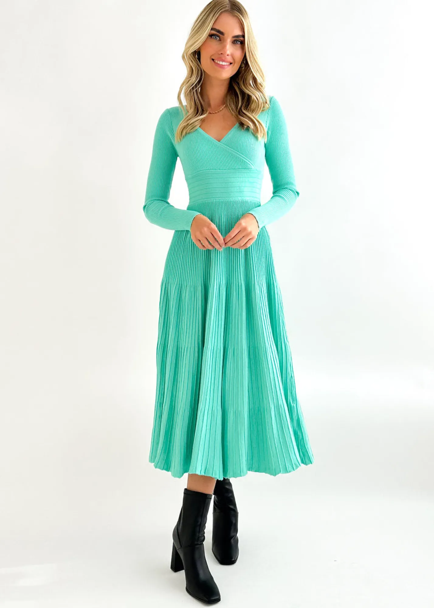 Women Gingham & Heels Knit Dresses>Alise Knit Midi Dress