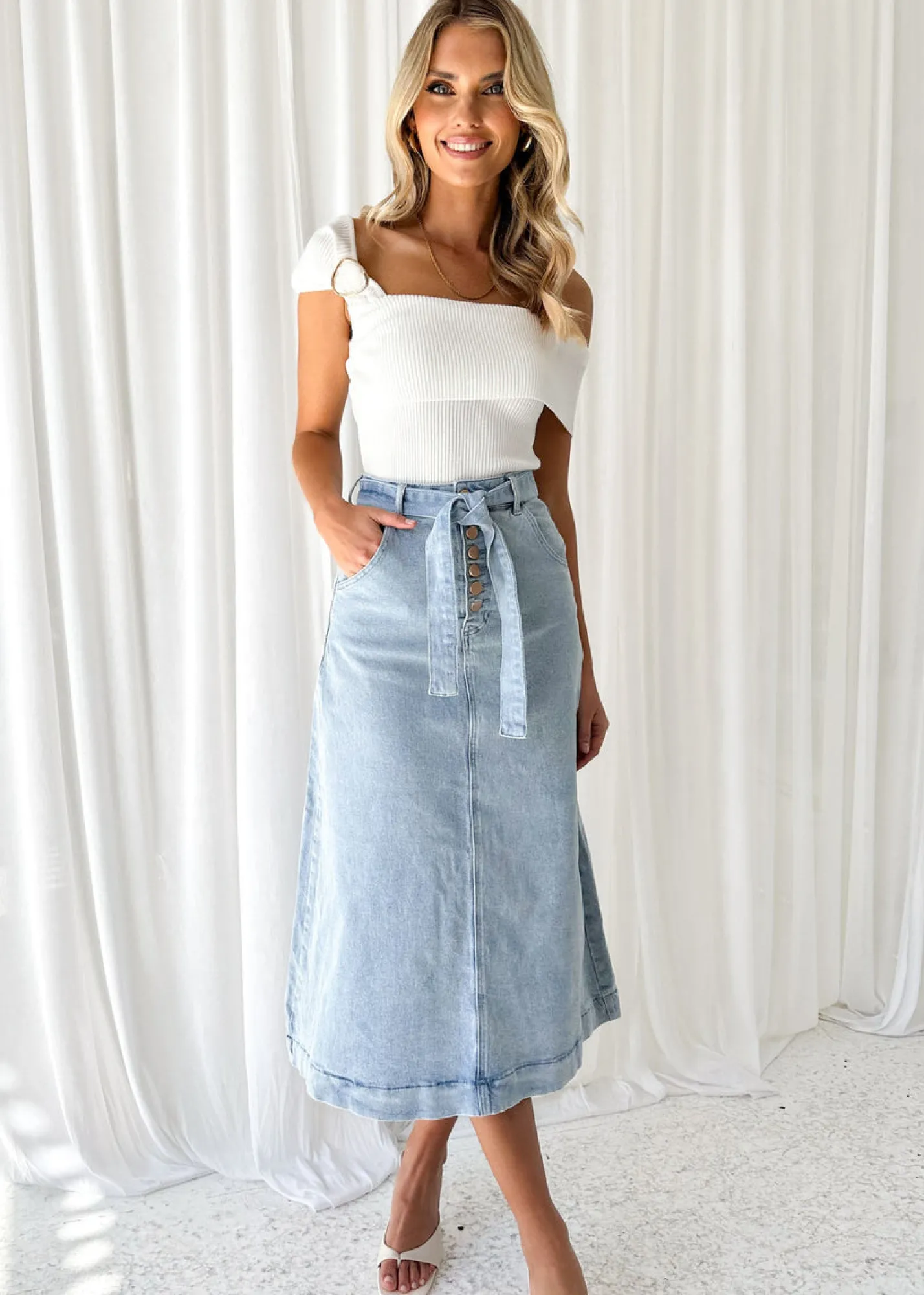 Women Gingham & Heels Basic Tops>Alizae Knit Top