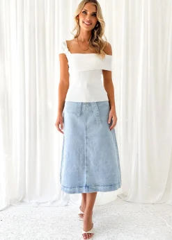 Women Gingham & Heels Basic Tops><noscript><img width=