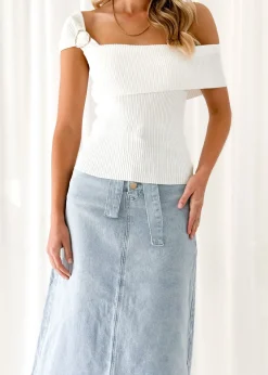 Women Gingham & Heels Knit Tops><noscript><img width=