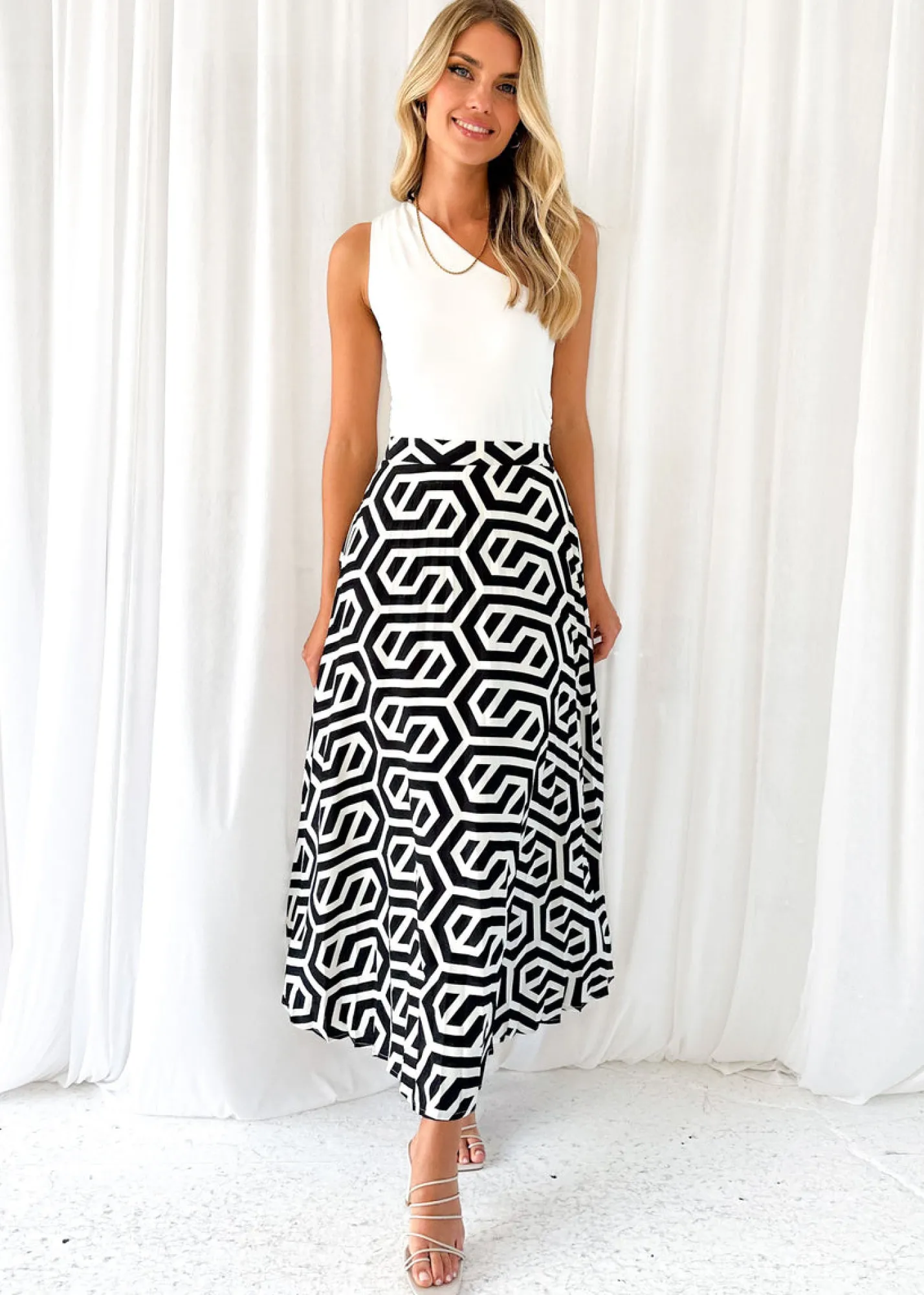 Women Gingham & Heels Skirts>Allanah Midi Skirt