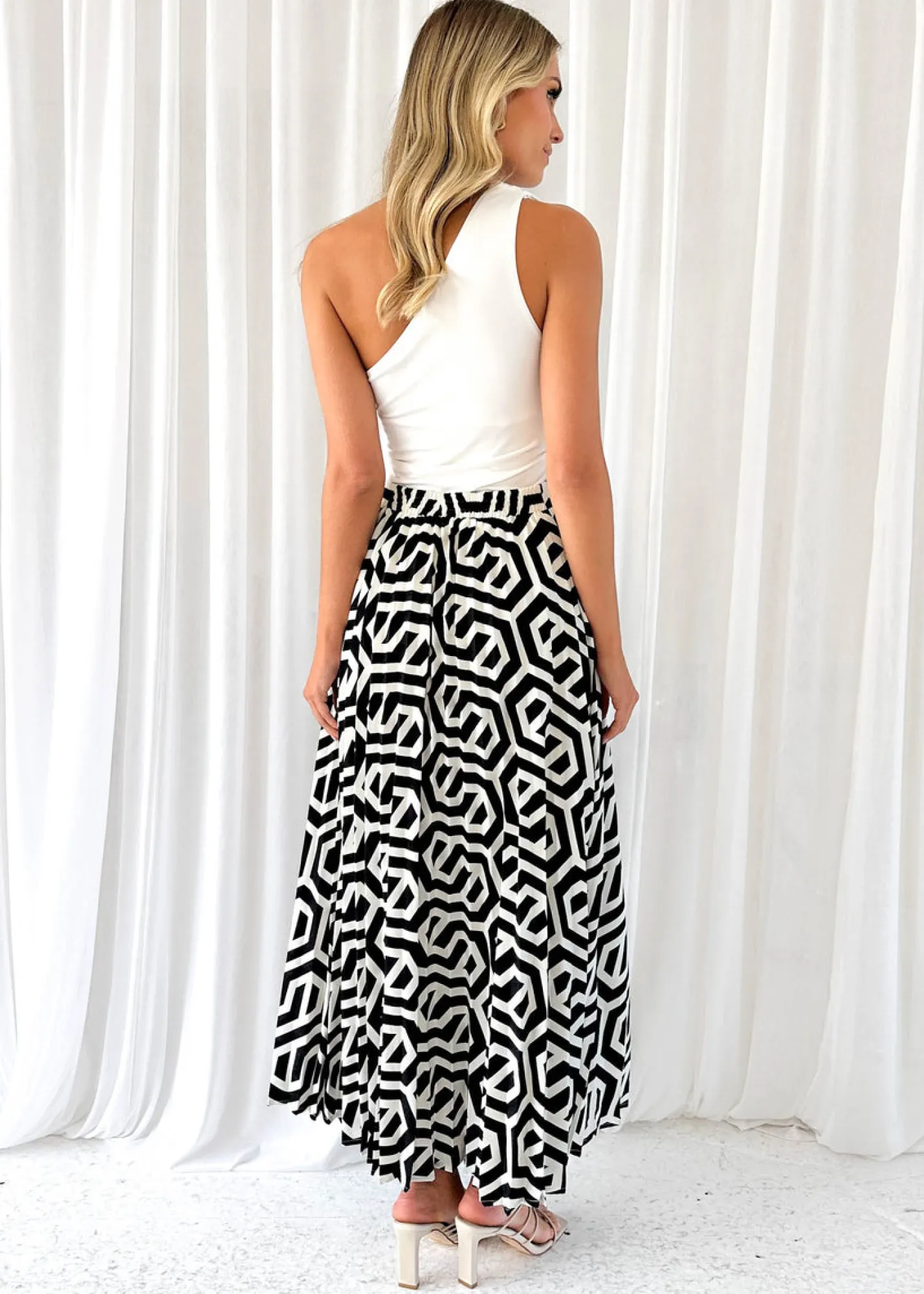 Women Gingham & Heels Skirts>Allanah Midi Skirt