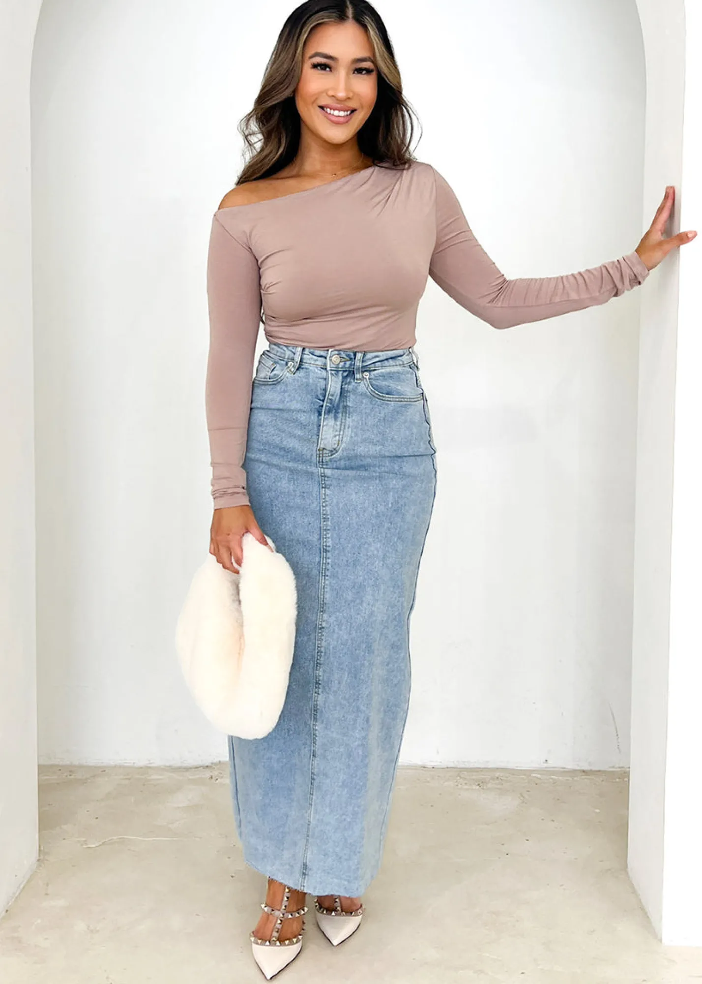 Women Gingham & Heels Skirts>Amellia Stretch Denim Midi Skirt