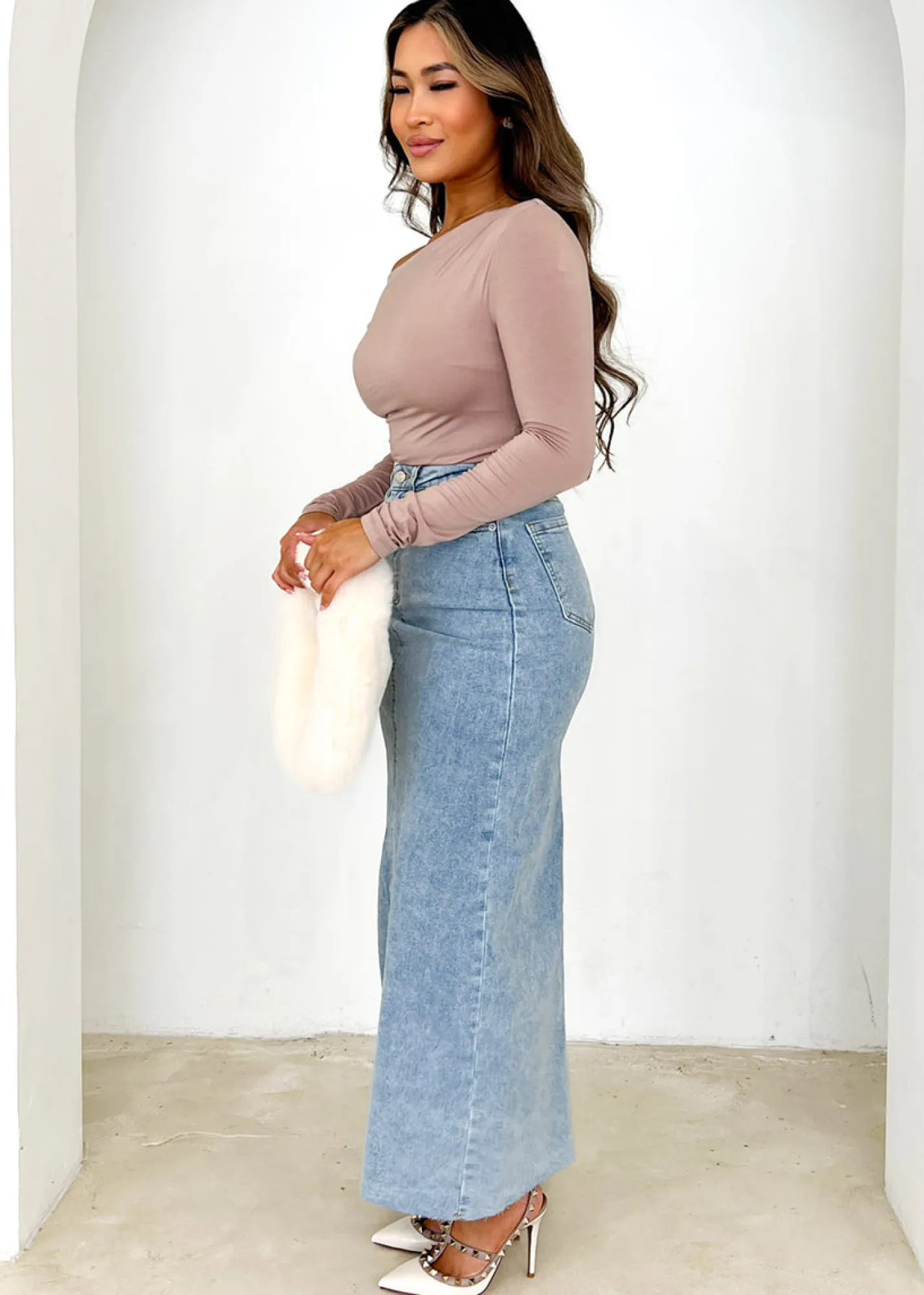 Women Gingham & Heels Skirts>Amellia Stretch Denim Midi Skirt