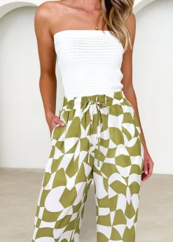 Women Gingham & Heels Pants><noscript><img width=