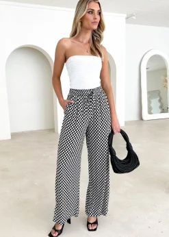 Women Gingham & Heels Pants><noscript><img width=