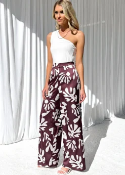Women Gingham & Heels Pants><noscript><img width=