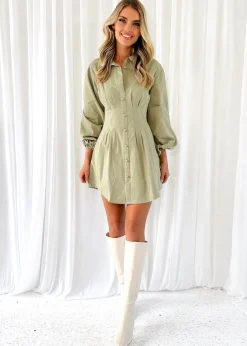 Women Gingham & Heels Short><noscript><img width=
