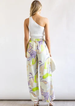 Women Gingham & Heels Pants><noscript><img width=