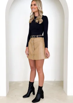 Women Gingham & Heels Basic Tops><noscript><img width=
