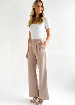 Women Gingham & Heels Pants><noscript><img width=