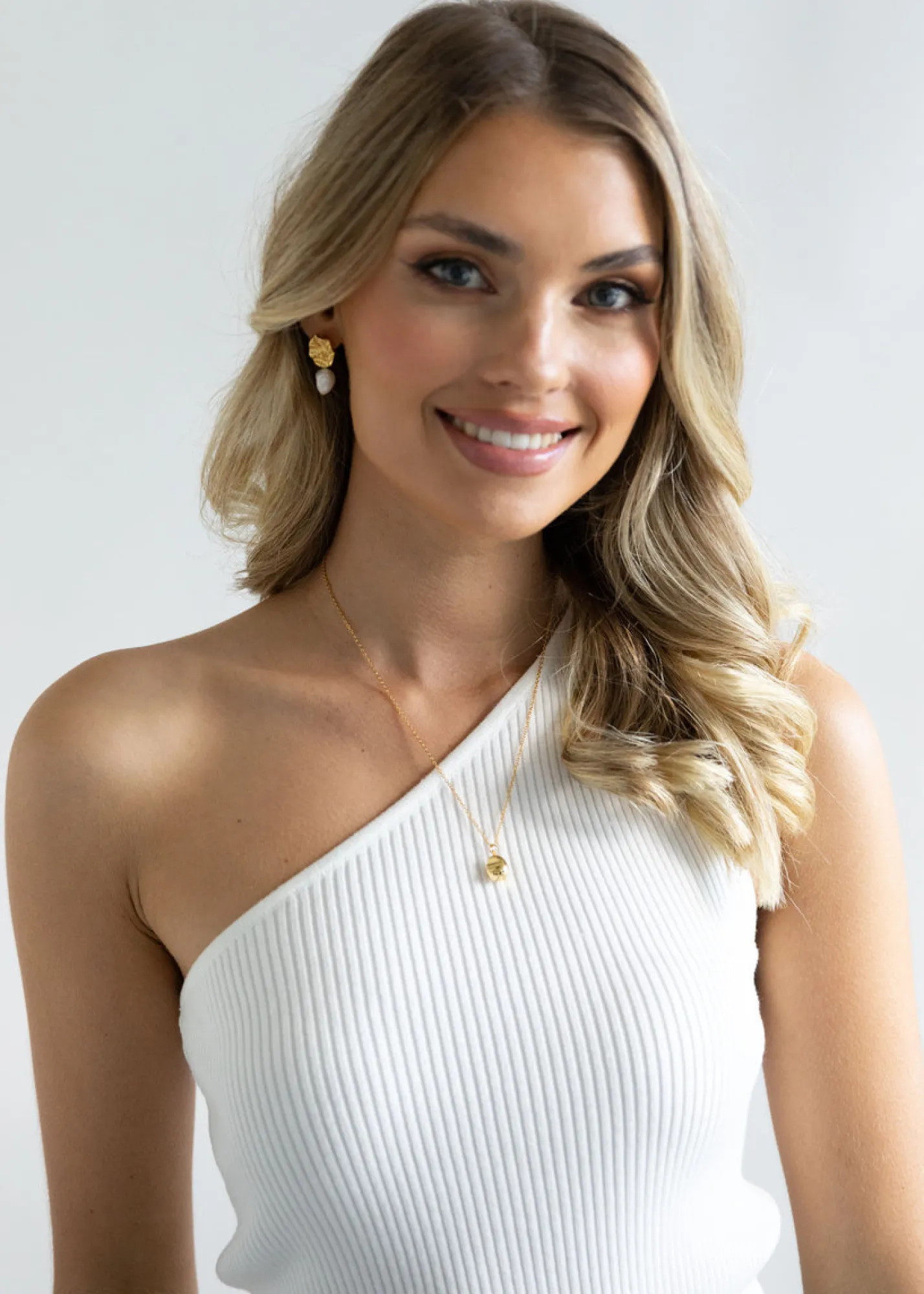 Women Gingham & Heels Jewellery>Bean Charm Necklace