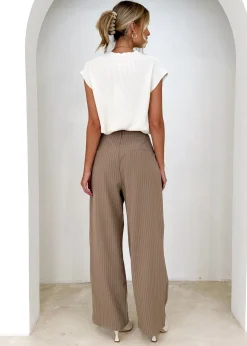 Women Gingham & Heels Pants><noscript><img width=