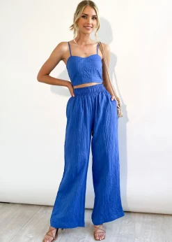 Women Gingham & Heels Crops><noscript><img width=
