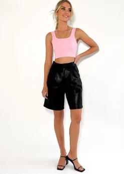 Women Gingham & Heels Crops><noscript><img width=