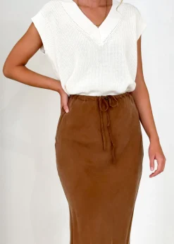 Women Gingham & Heels Skirts><noscript><img width=