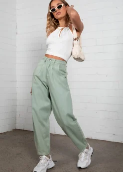 Women Gingham & Heels Crops><noscript><img width=