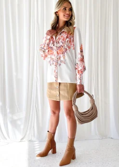 Women Gingham & Heels Blouses><noscript><img width=