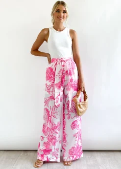 Women Gingham & Heels Pants><noscript><img width=