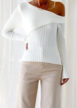 Women Gingham & Heels Basic Tops><noscript><img width=