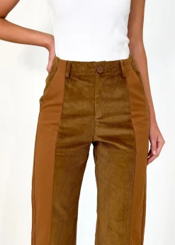 Women Gingham & Heels Pants><noscript><img width=
