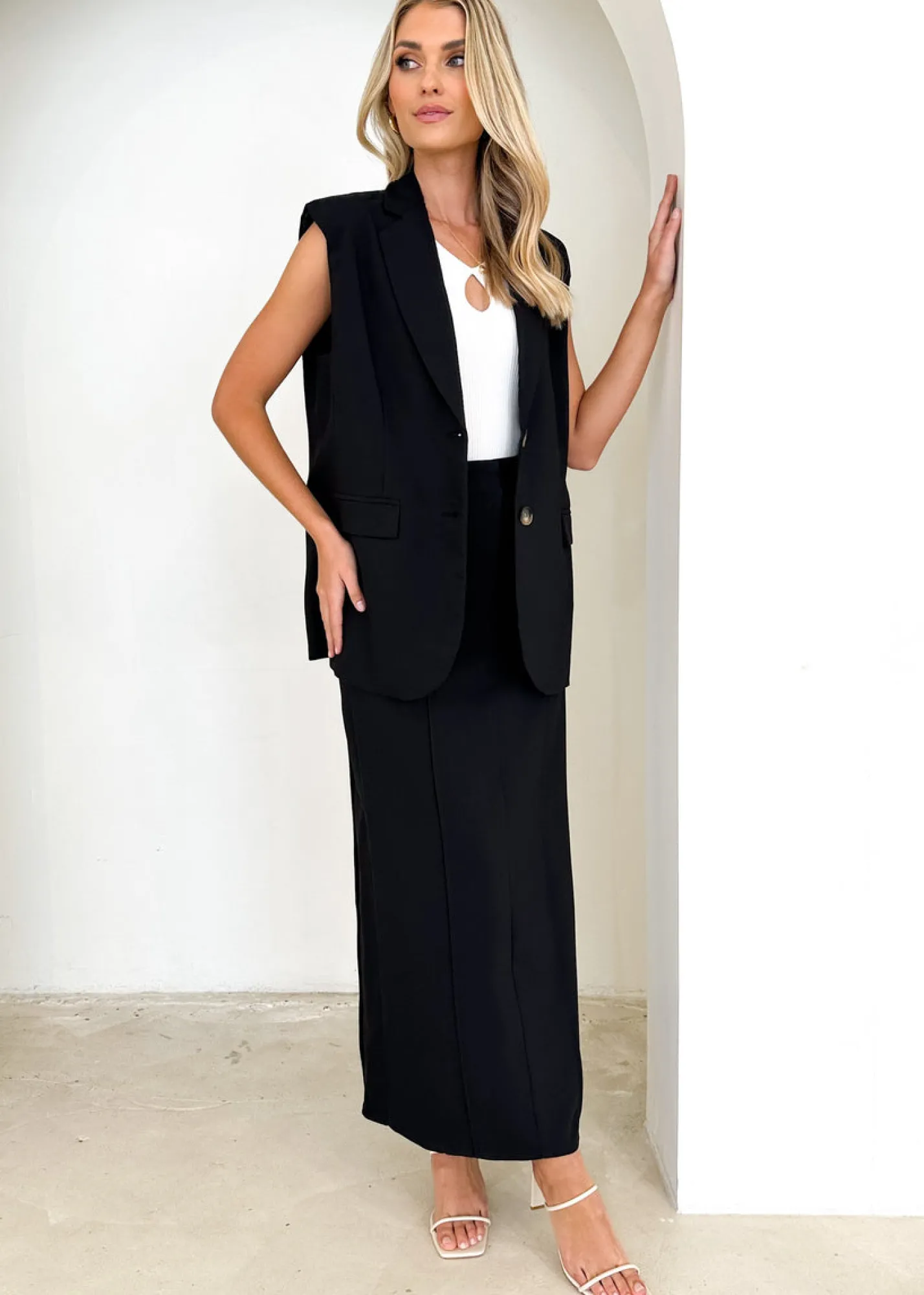 Women Gingham & Heels Sets>Corina Sleeveless Blazer