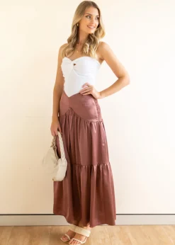 Women Gingham & Heels Skirts><noscript><img width=