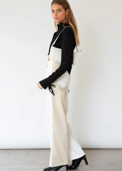 Women Gingham & Heels Crops><noscript><img width=
