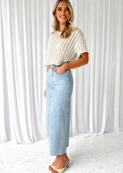 Women Gingham & Heels Basic Tops><noscript><img width=