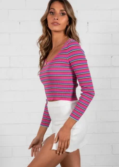 Women Gingham & Heels Crops><noscript><img width=