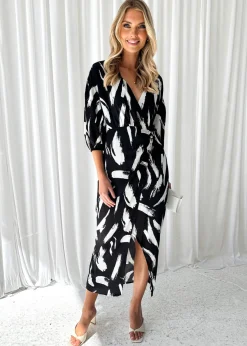 Women Gingham & Heels Midi><noscript><img width=