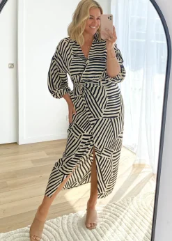 Women Gingham & Heels Midi><noscript><img width=