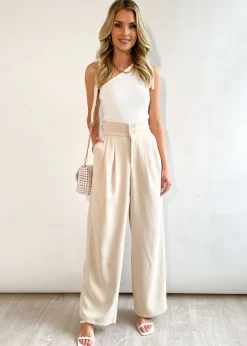 Women Gingham & Heels Pants><noscript><img width=
