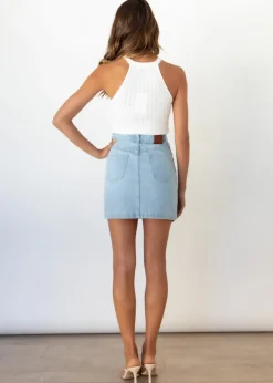 Women Gingham & Heels Skirts><noscript><img width=