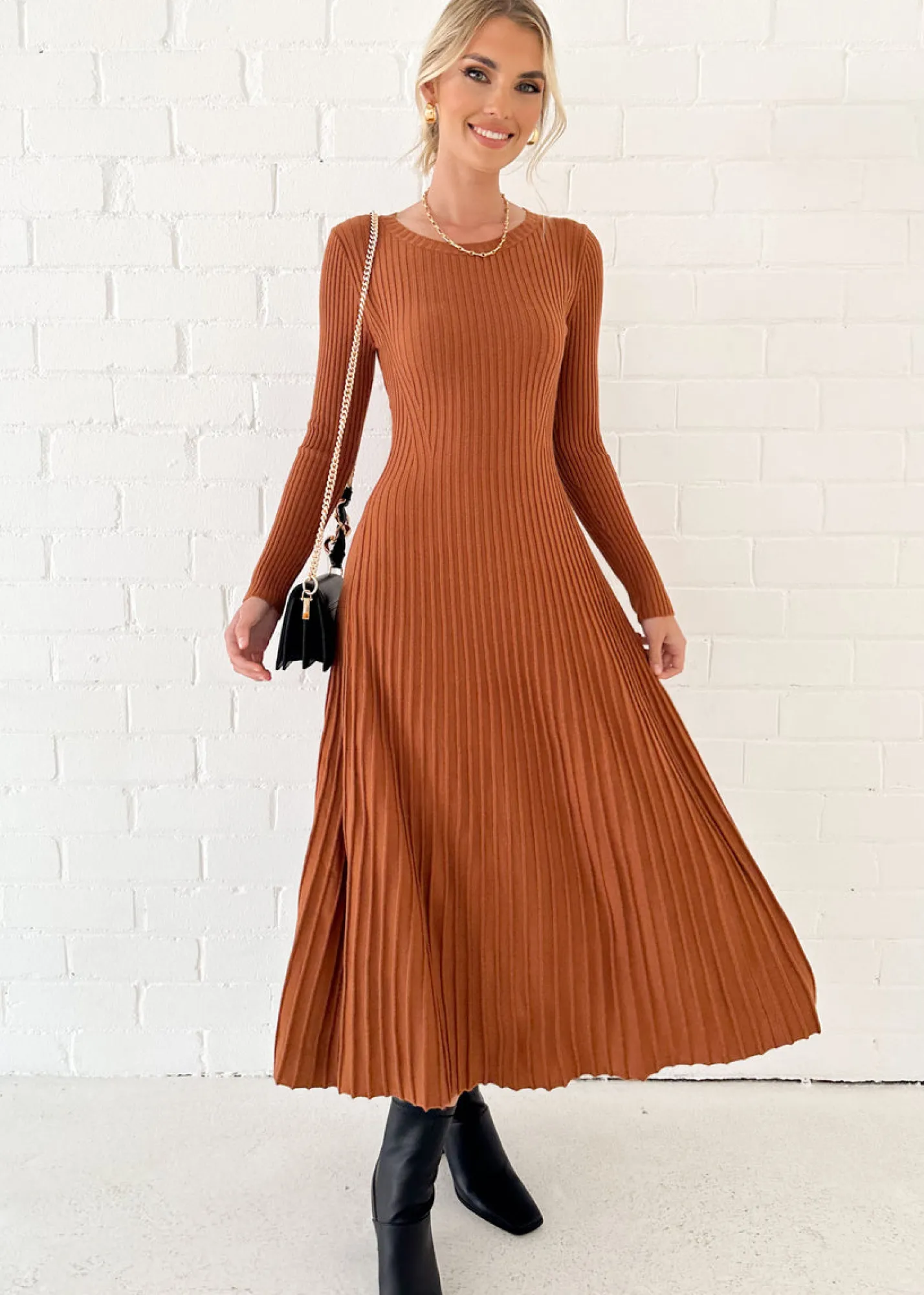 Women Gingham & Heels Knit Dresses>Everly Knit Midi Dress