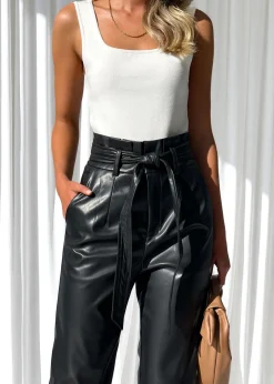 Women Gingham & Heels Pants><noscript><img width=