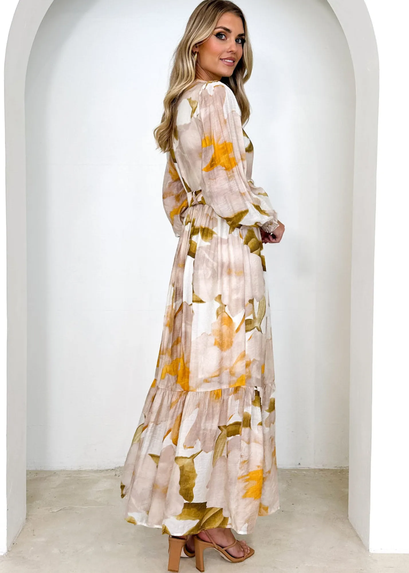Women Gingham & Heels Maxi>Ivvianne Maxi Dress