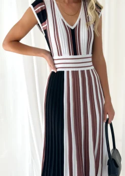 Women Gingham & Heels Midi><noscript><img width=