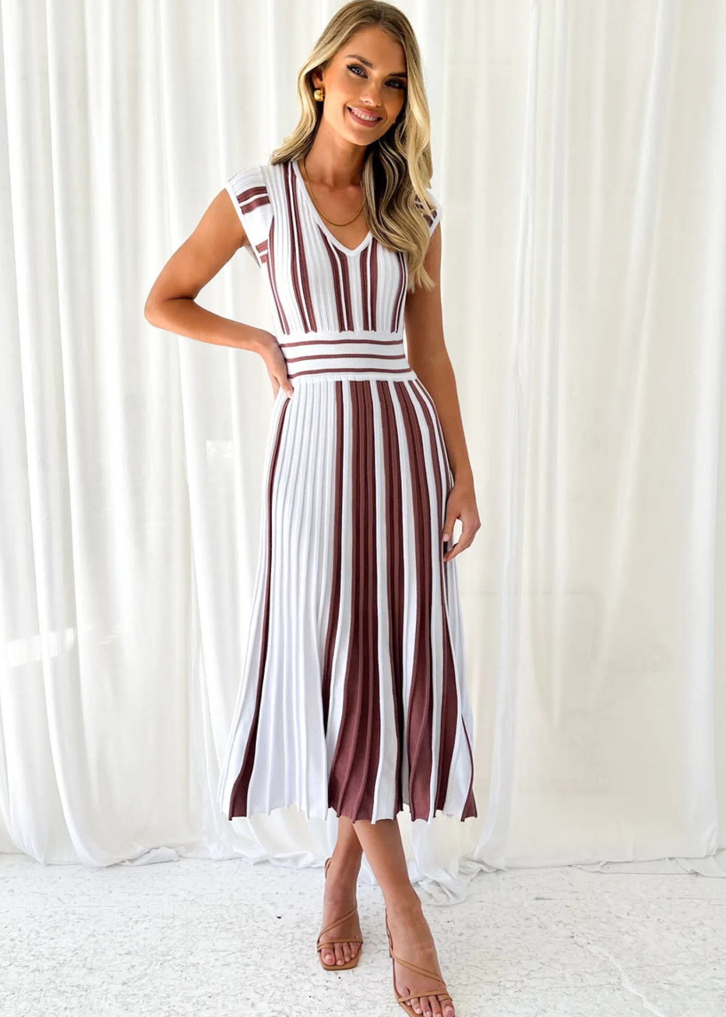 Women Gingham & Heels Midi>Janeve Knit Midi Dress