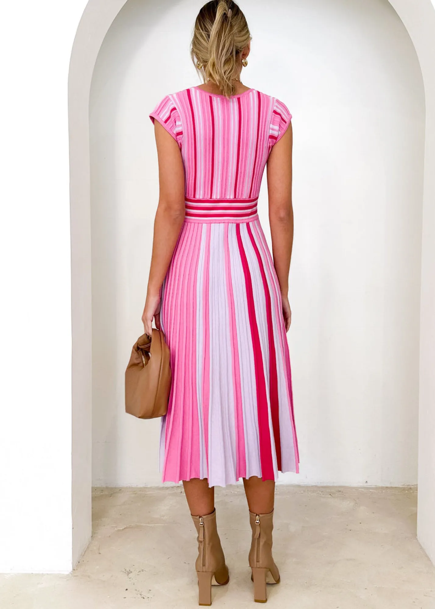 Women Gingham & Heels Knit Dresses>Janeve Knit Midi Dress
