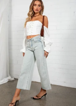 Women Gingham & Heels Crops><noscript><img width=
