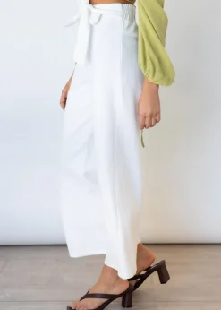 Women Gingham & Heels Pants><noscript><img width=