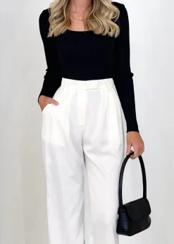 Women Gingham & Heels Pants><noscript><img width=