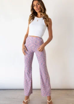Women Gingham & Heels Pants><noscript><img width=